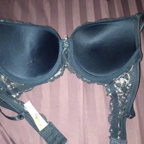 Bra - Picture 3 of 5
